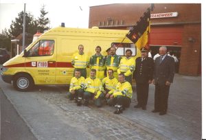 Dienst100_2001bis